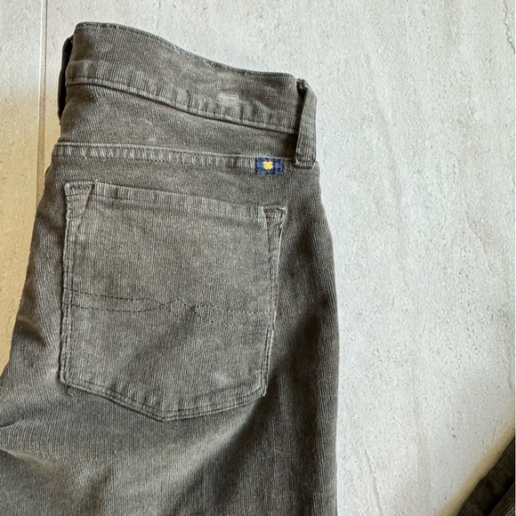 Lucky Brand Charlie Skinny Corduroy Olive Green Pants Size 27 - Picture 8 of 9